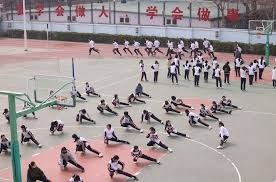 拜仁官方：后卫博埃因病缺席与斯图加特的比赛